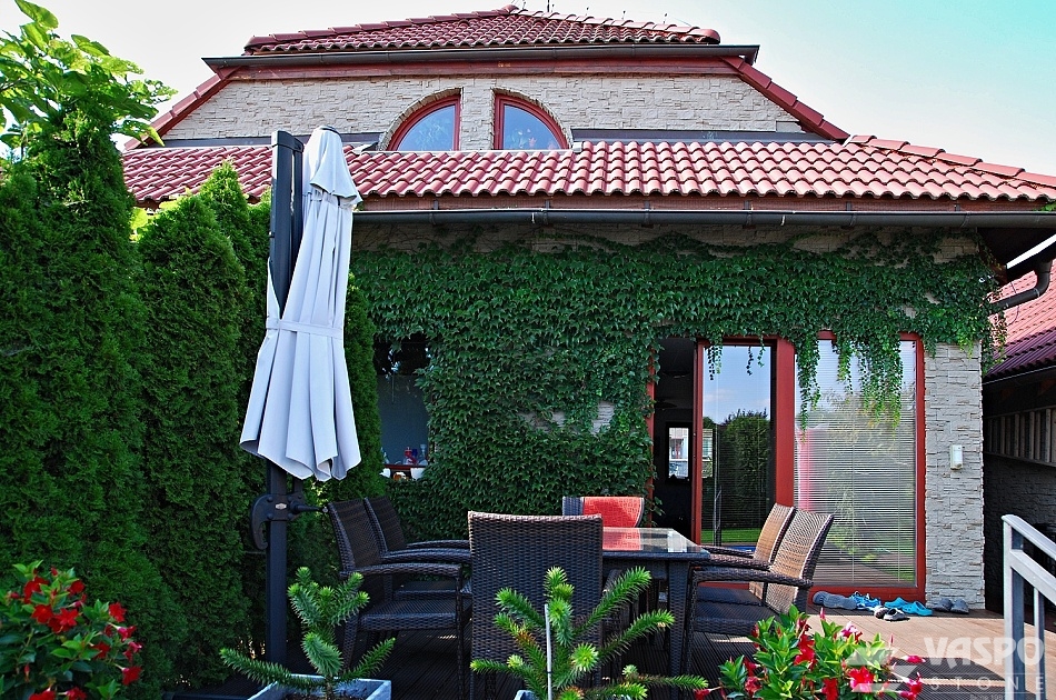 STONE BROWN 3 stone brown