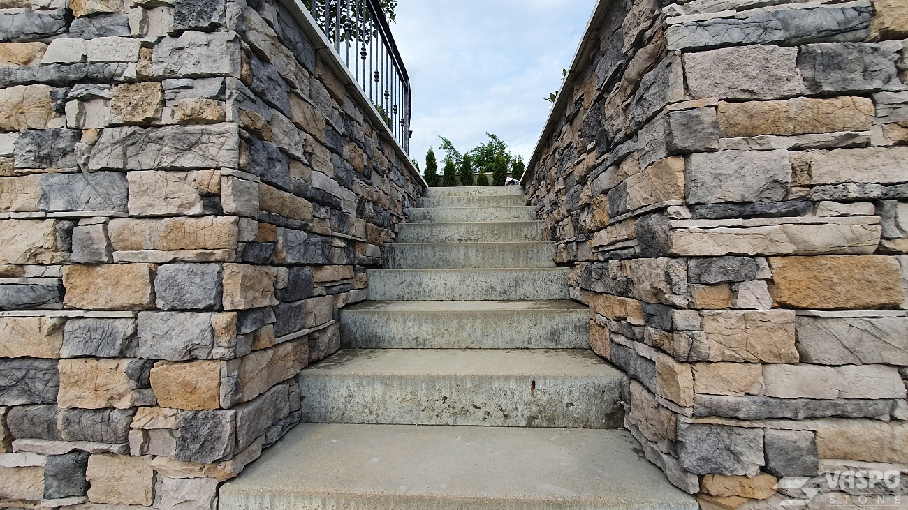 LODGE GREY 4 lodge grey